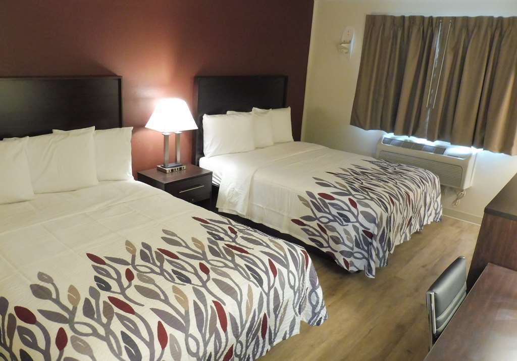 Red Roof Inn Greensburg Phòng bức ảnh